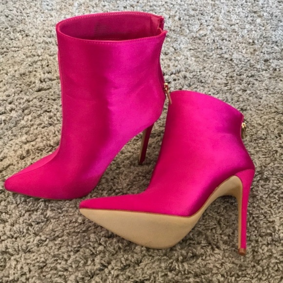 ISO SHOE DAZZLE TEZZA SATIN BOOTS - Picture 2 of 3